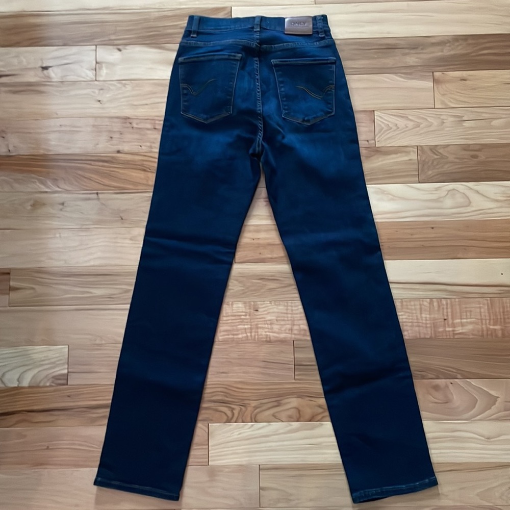Only jeans - Picture 2 of 5